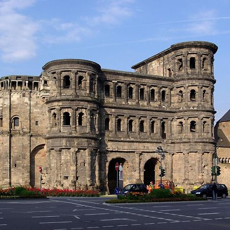 Blick Auf Den Weinberg - Apartment Mit Balkon Trier Exteriör bild